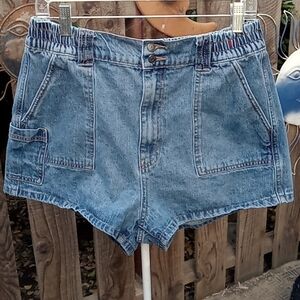 Woman's Jean shorts. Good condition. Like no stretch.